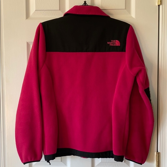 Women’s North Face Denali Jacket - Picture 2 of 6